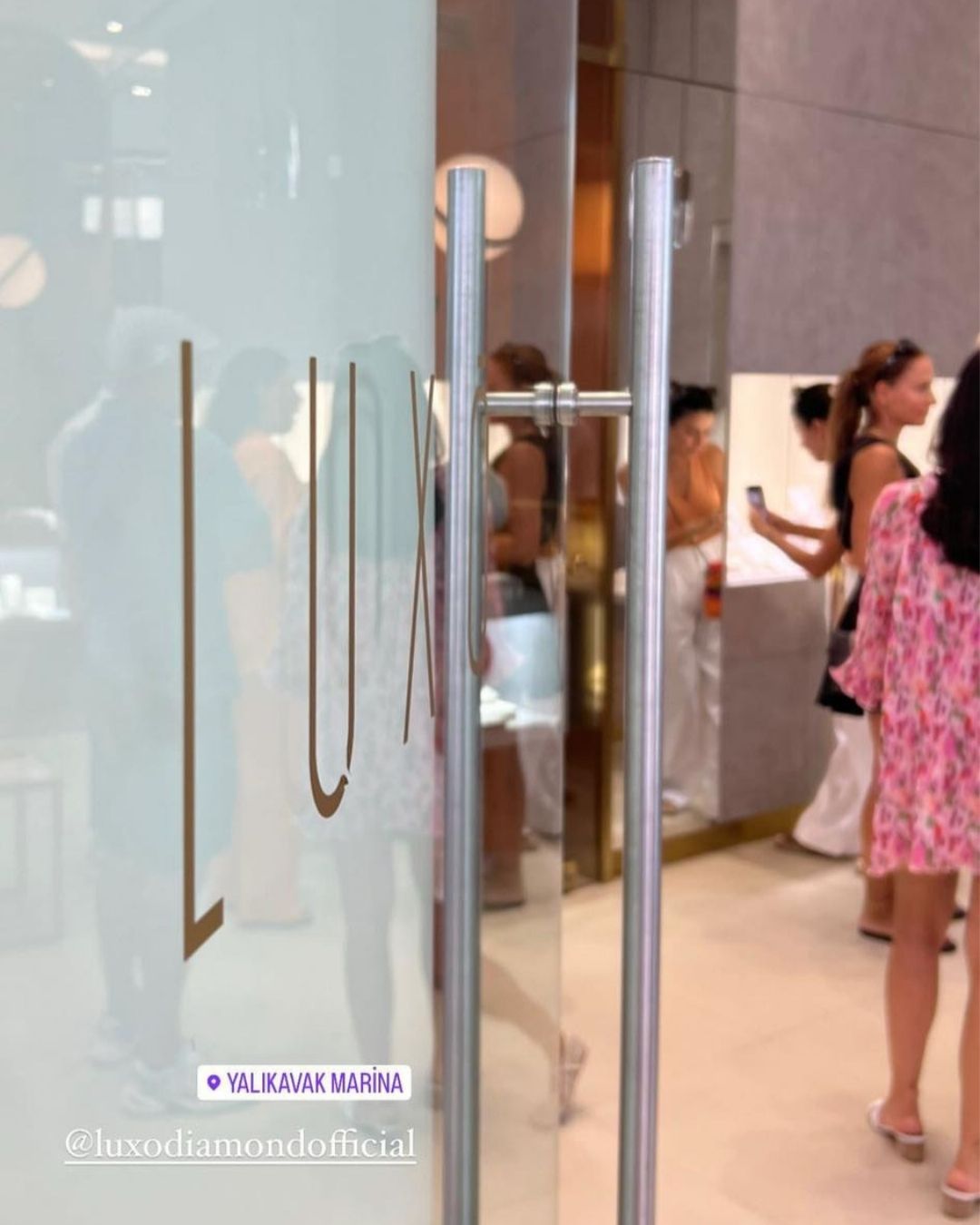 Luxo gallery 19